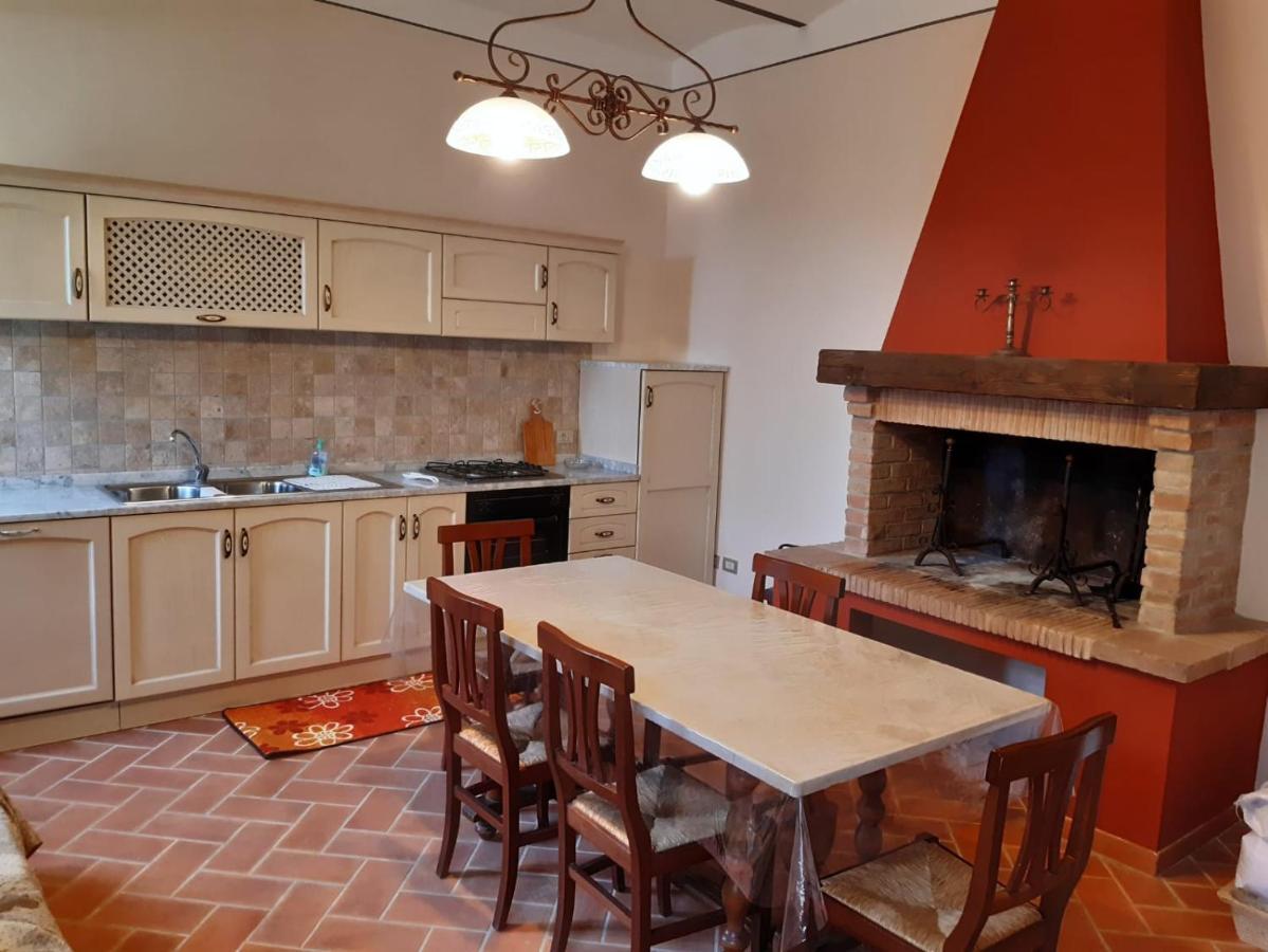 Agriturismo La Valle Della Lavanda - Podere Mezzastrada Fauglia Room photo